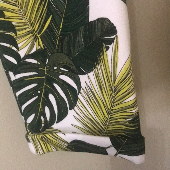 Capri Pants - Picture 2 of 3